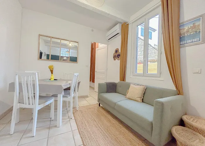 Charmant Mas Centrale, Bord De Mer Cour Interieur Ideal Pour 4 Personnes